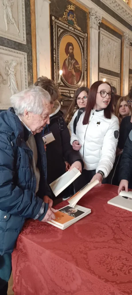 16 gennaio 2025 Gilberto Salmoni Palazzo Tursi Firmacopie studenti 3