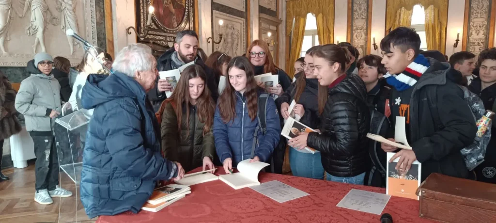 16 gennaio 2025 Gilberto Salmoni Palazzo Tursi Firmacopie studenti 6