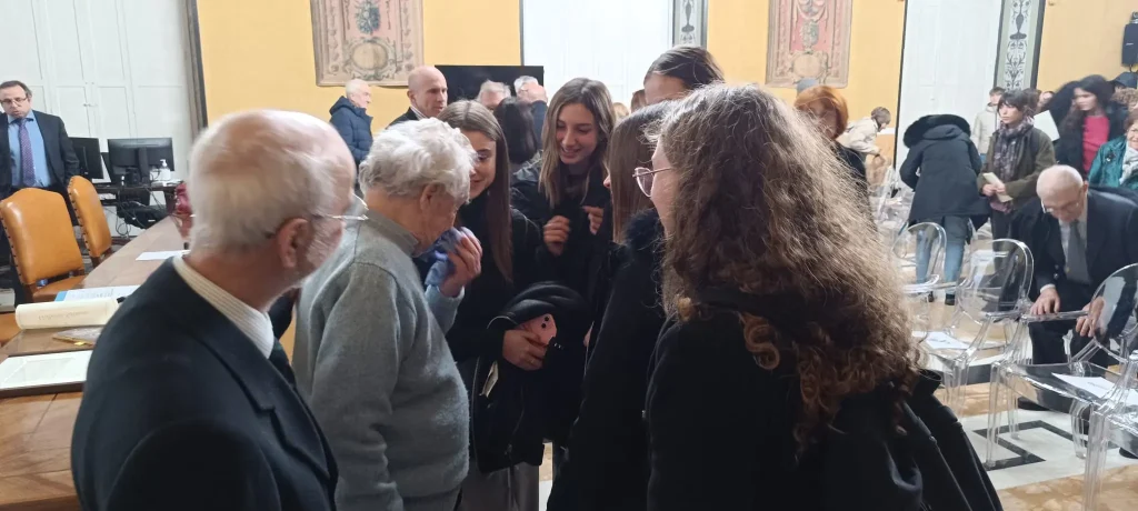 30 Gennaio 2025 Conferenza Persecuzione antiebraica Genova Prof. Chiara Dogliotti G. Salmoni G. Ronzitti Studenti 2